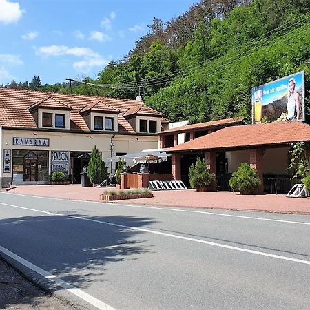 Bunkr Karlstejn Hotel Kültér fotó